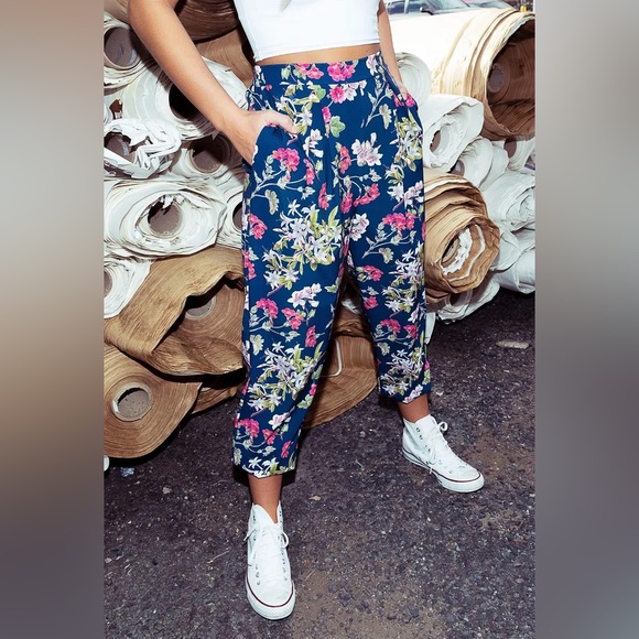 Blackmilk Gorgeous Garden Navy Lounge Pants - Picture 1 of 4